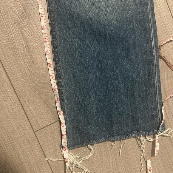 Hudson Jeans. Hudson Sloane
Extreme Baggy Cropped Jeans Size 27
Color: Blue. - Picture 6 of 8